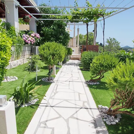 House Sunce أوراساك
